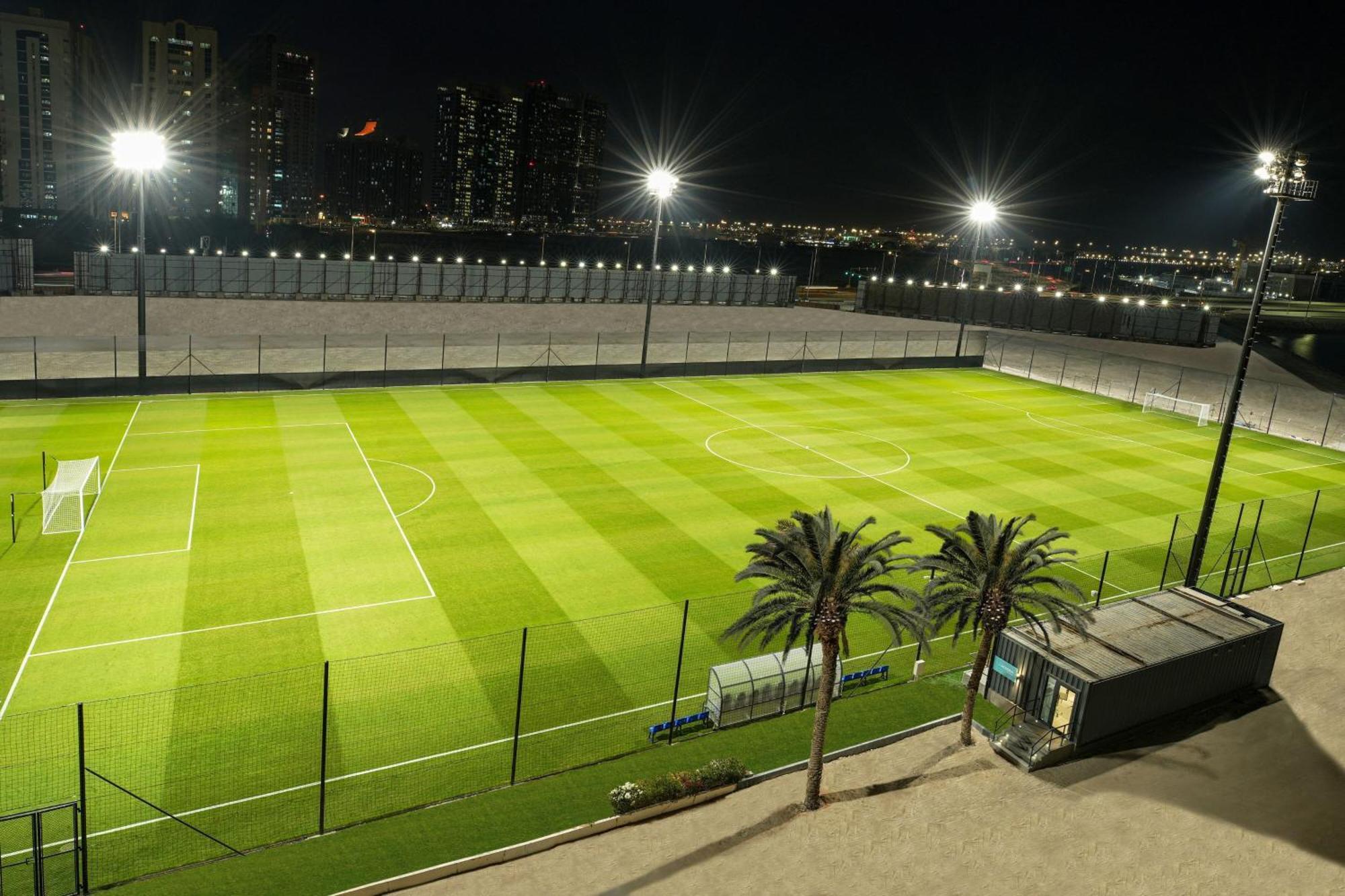 Le Meridien Abu Dhabi Bagian luar foto The club's training ground