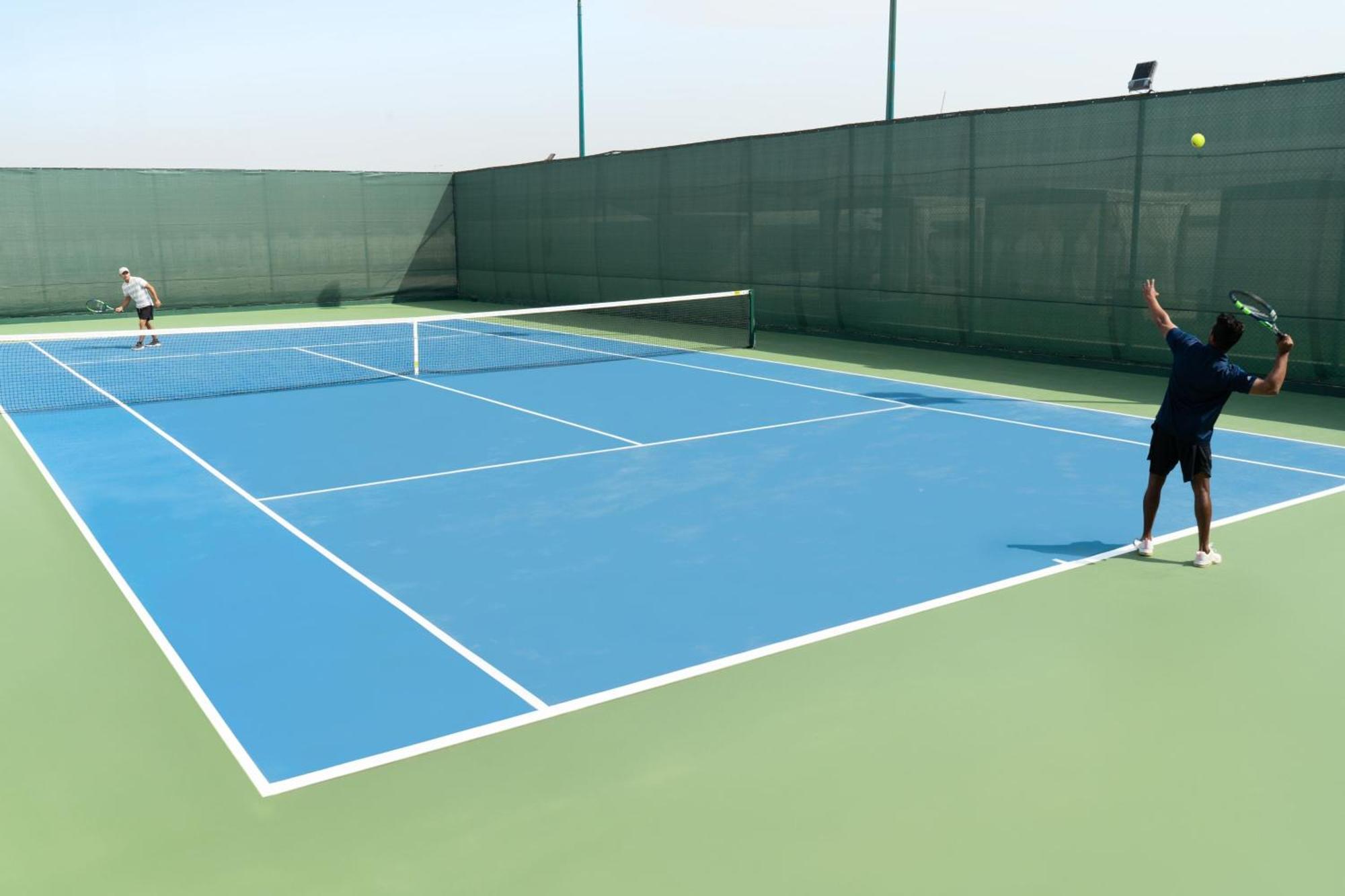 Le Meridien Abu Dhabi Bagian luar foto Tennis