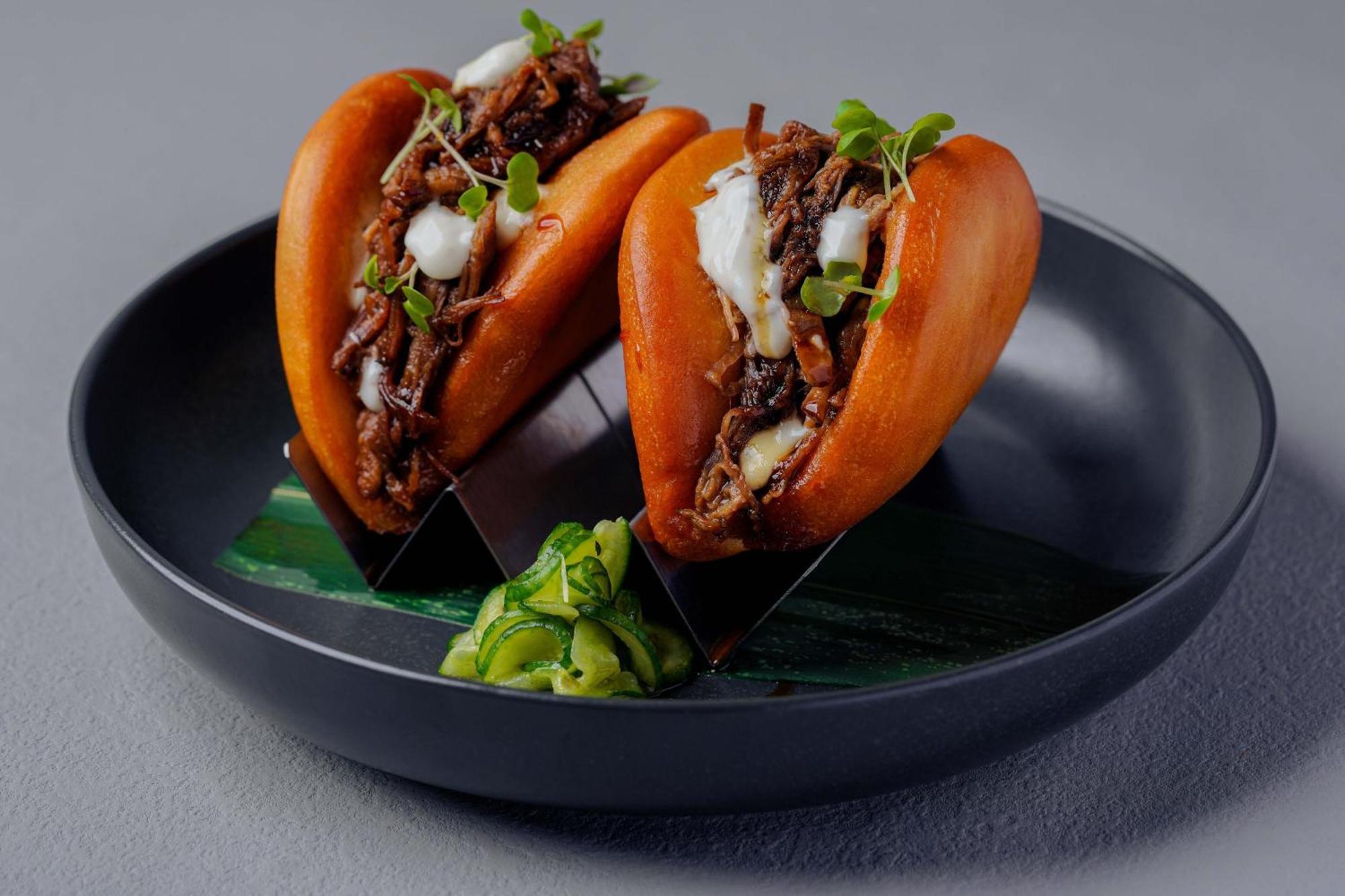 Le Meridien Abu Dhabi Bagian luar foto Bao buns